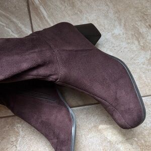 Elegant Suede Ankle Boots - Brown